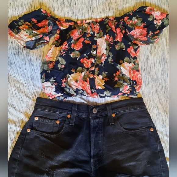Abercrombie & Fitch Floral Crop Top - Picture 6 of 7